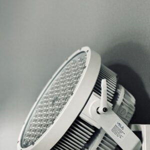 Пошуковий світлодіодний прожектор LED SLIGHT 240 Вт